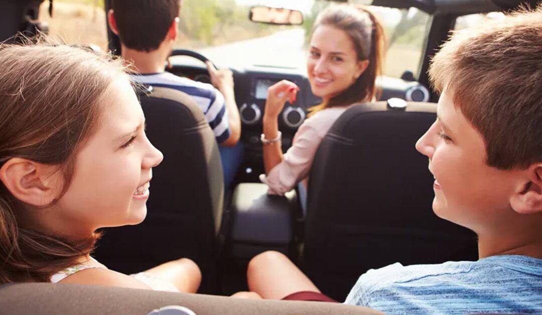 Crianças dentro do carro? Saiba como fazer uma viagem tranquila!